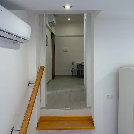 Deni's Per 4 * Syracuse