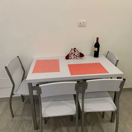 Deni's Per 4 Apartmán